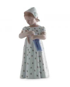 Mary Statuina